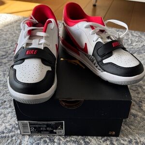 NIB Jordan Legacy 312 low Kids' White, Black, and Red Sneakers size 2Y